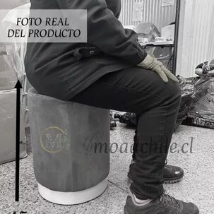 Puff Redondo De Terciopelo Con Base Dorada Cromada