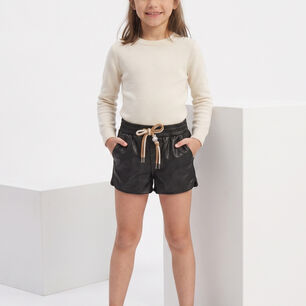 Short Ecocuero Ni&ntilde;a Simil Cuero Con Cordon Ajustable