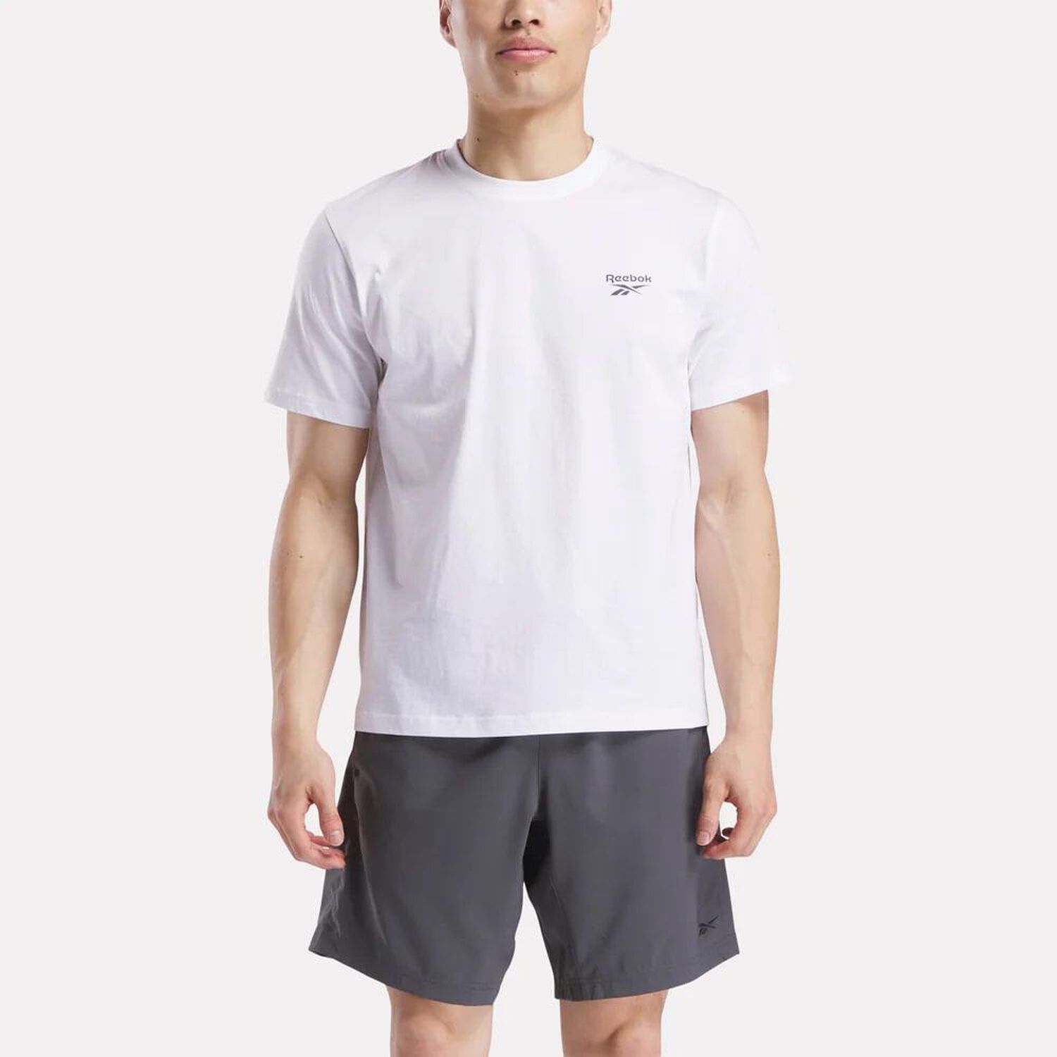 Polera Reebok Cody Small Logo Crew Neck image number 2.0