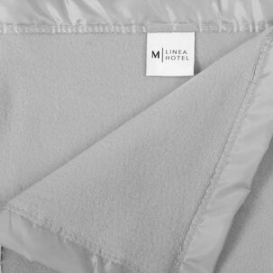 Frazada Polar Borde Satin Linea Hotel 1 Plaza Gris Cla