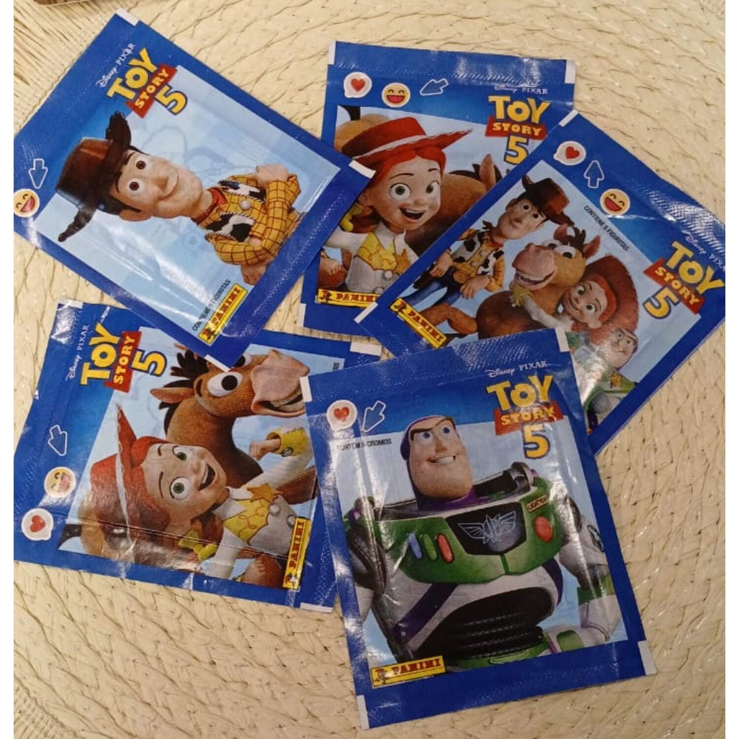 Pack 10 Sobres - &Aacute;lbum Toy Story 5 Disney Panini image number 3.0