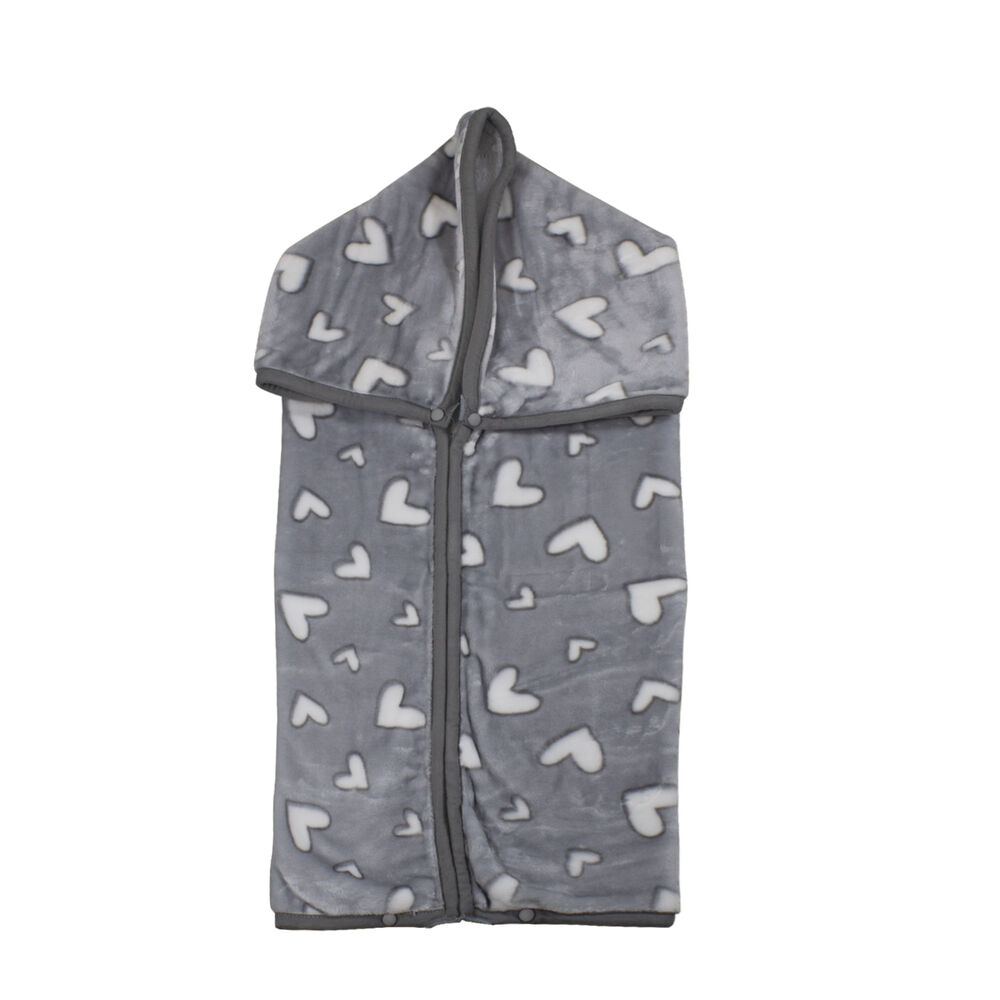 Saco Con Broche Ultra Soft Corazones 80x110cm Gris Bebesit image number 2.0