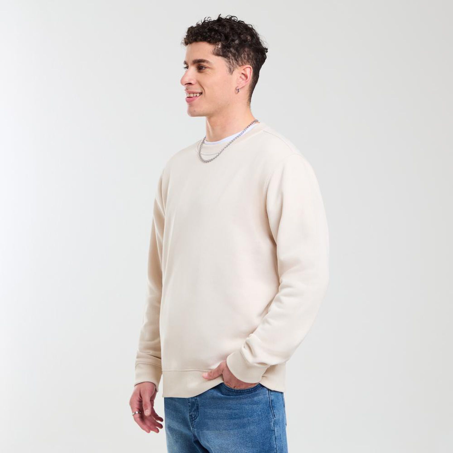 Poler&oacute;n B&aacute;sico Slim Cuello Redondo Hombre Skuad image number 2.0