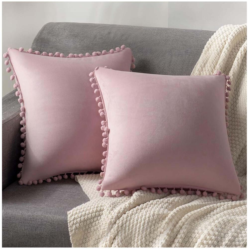 Pack De 02 Fundas De Coj&iacute;n De Terciopelo Con Pompon 45x45 Rosa image number 1.0