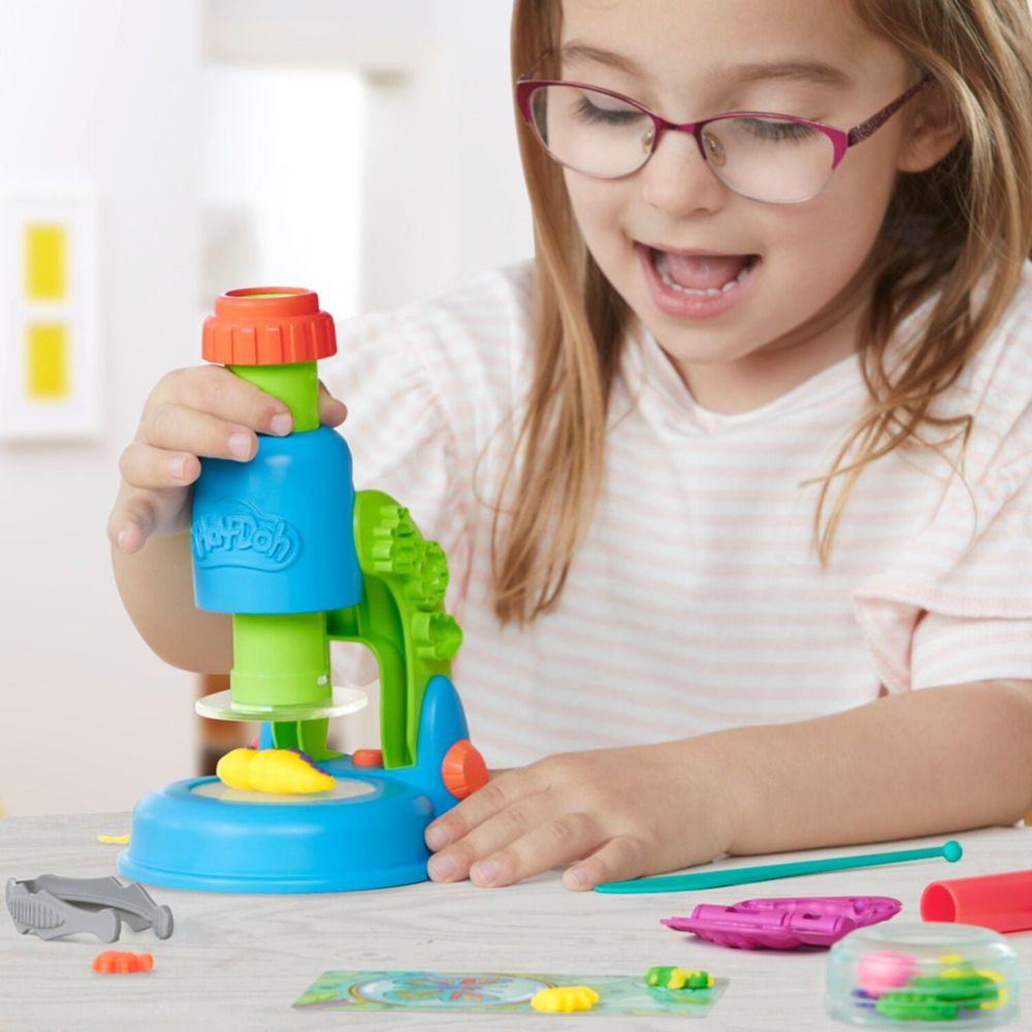 Juego Play-doh Microscopio Luminoso image number 12.0