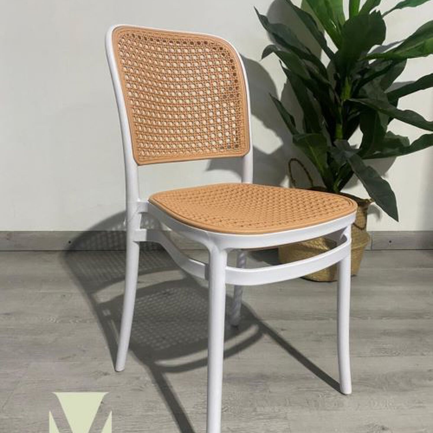 Silla Lombard&iacute;a Negra De Polipropileno Dise&ntilde;o Moderno image number 1.0