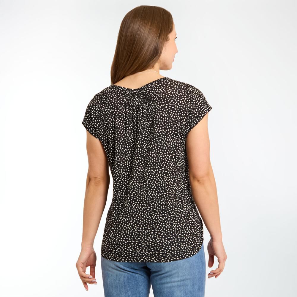 Polera Full Print Aplicación En Espalda Manga Corta Cuello Redondo Mujer Geeps image number 3.0