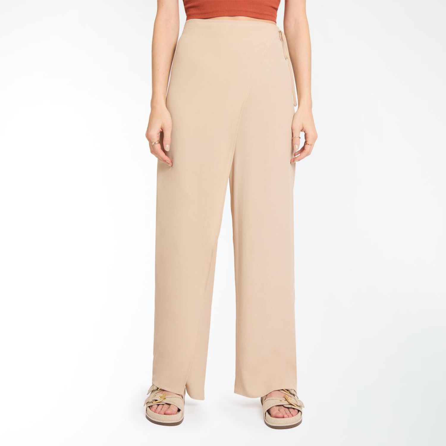 Pantal&oacute;n Con Capa Y Amarras Tiro Medio Regular Mujer Freedom image number 0.0