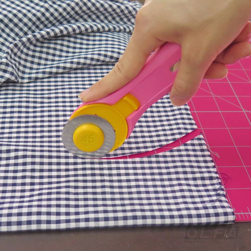 Cuchillo Olfa Rotativo Para Tela 45 Mm Rosado image number 1.0