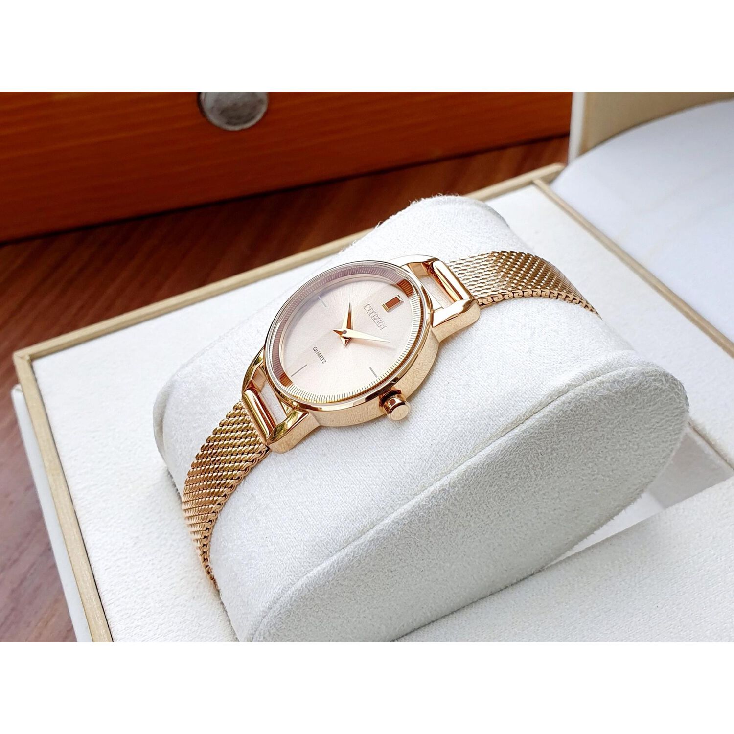 Reloj Citizen Mujer Ez7003-51x Classic Quartz image number 4.0