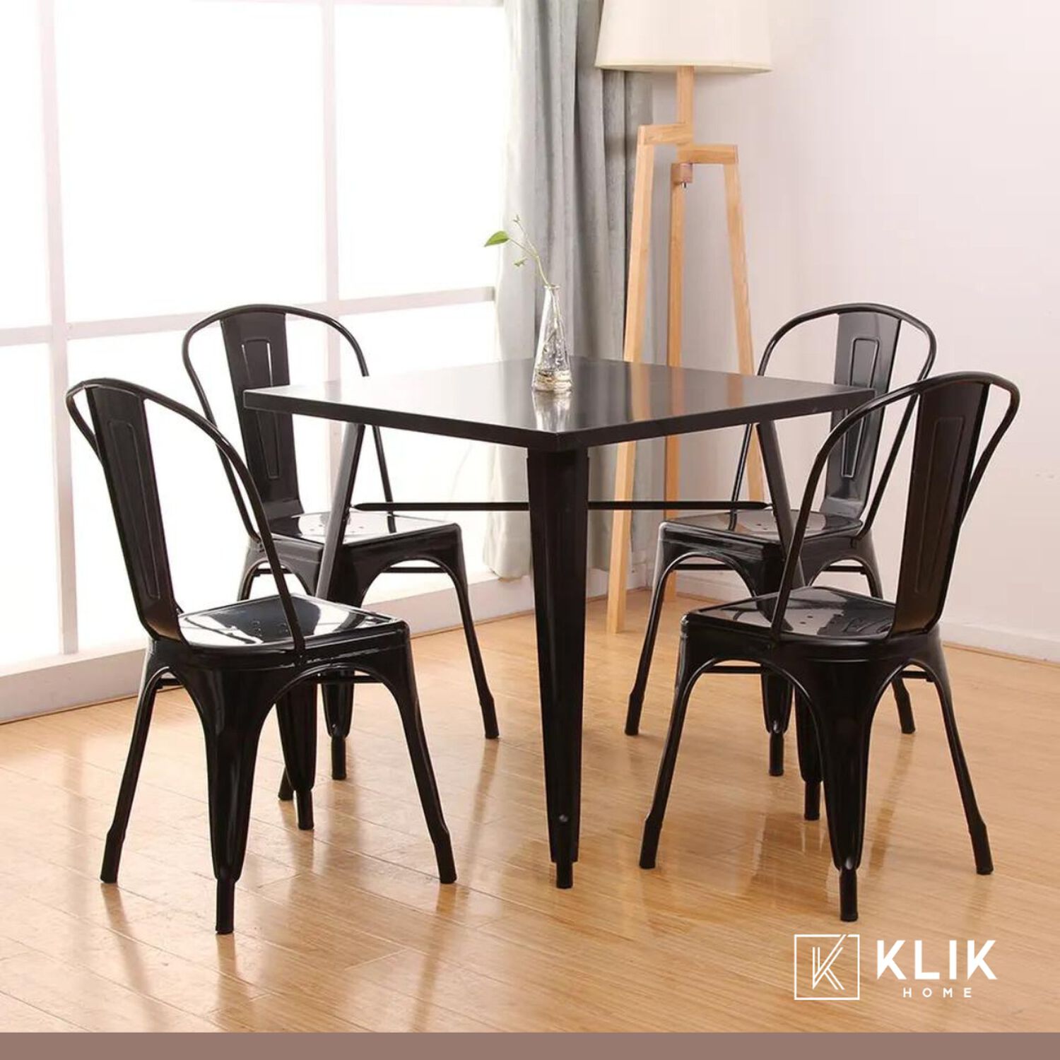Comedor Mesa Tolix 80x80cm + 4 Sillas Tolix Negras image number 1.0