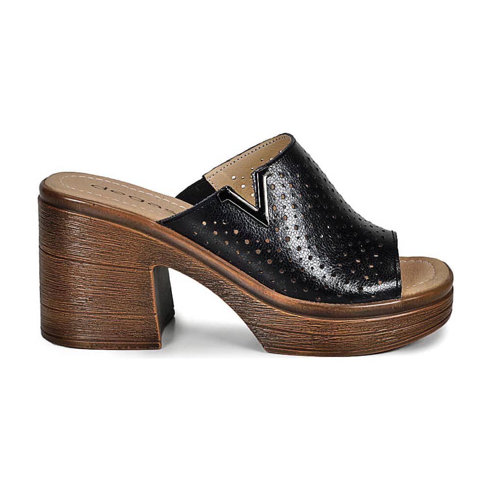 Sandalia Cuero Artis Negro image number 1.0