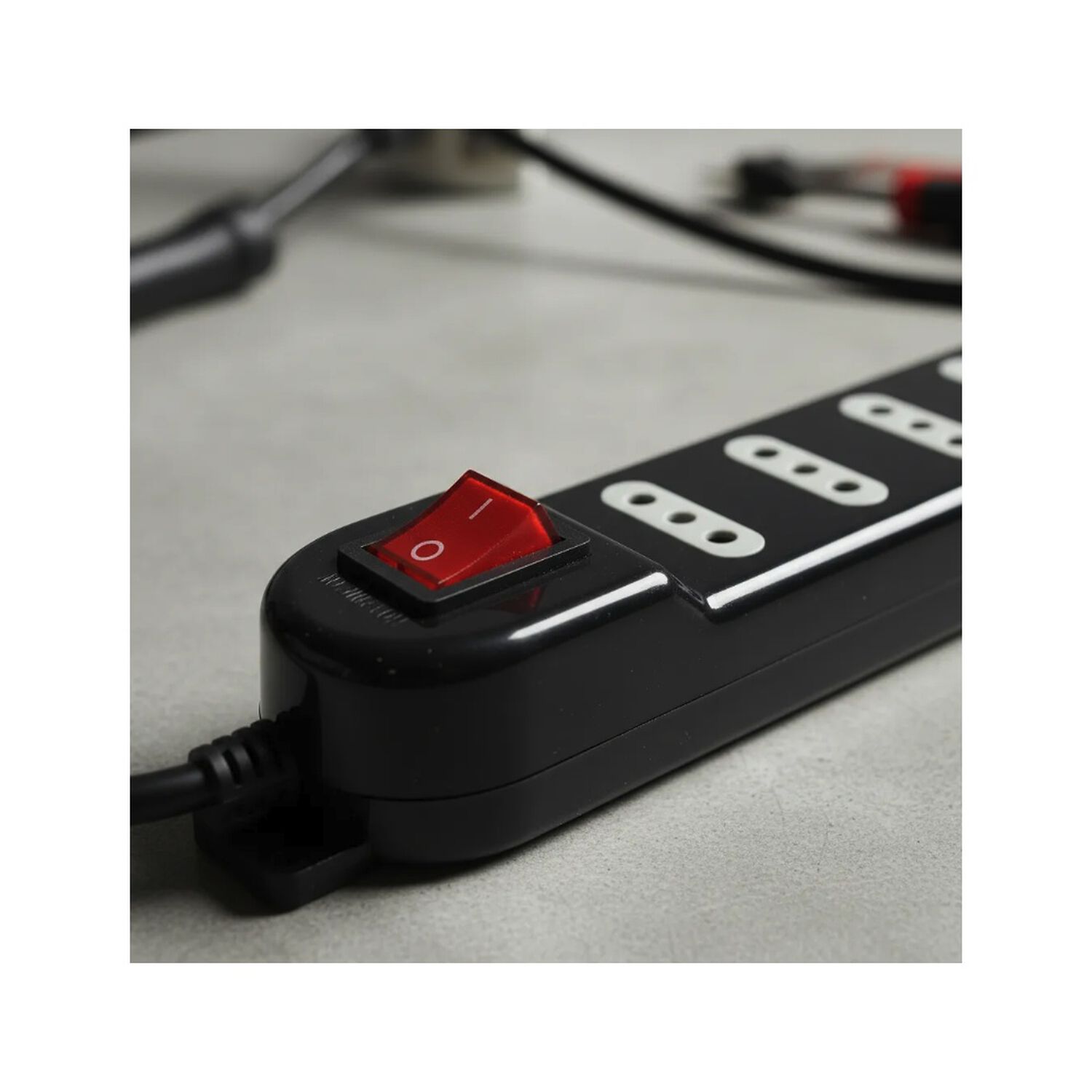 Alargador Zapatilla Con Switch 4 Posiciones 3 Metros Negro image number 2.0