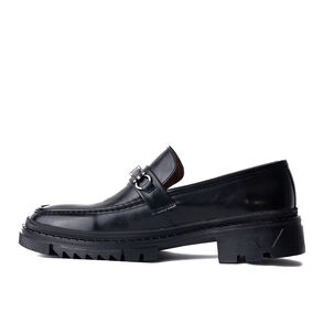 Mocasín Urbano Tassel Negro Liso Zameta