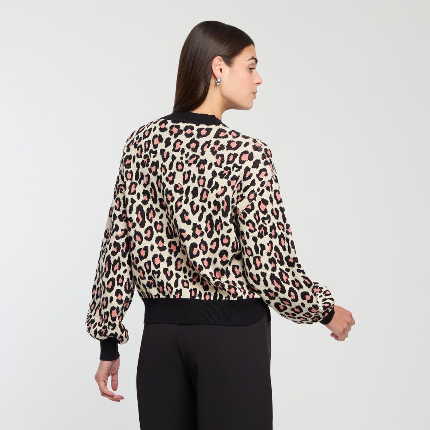 Sweater Jackard Regular Manga Larga Cuello Redondo Mujer Rolly Go image number 3.0