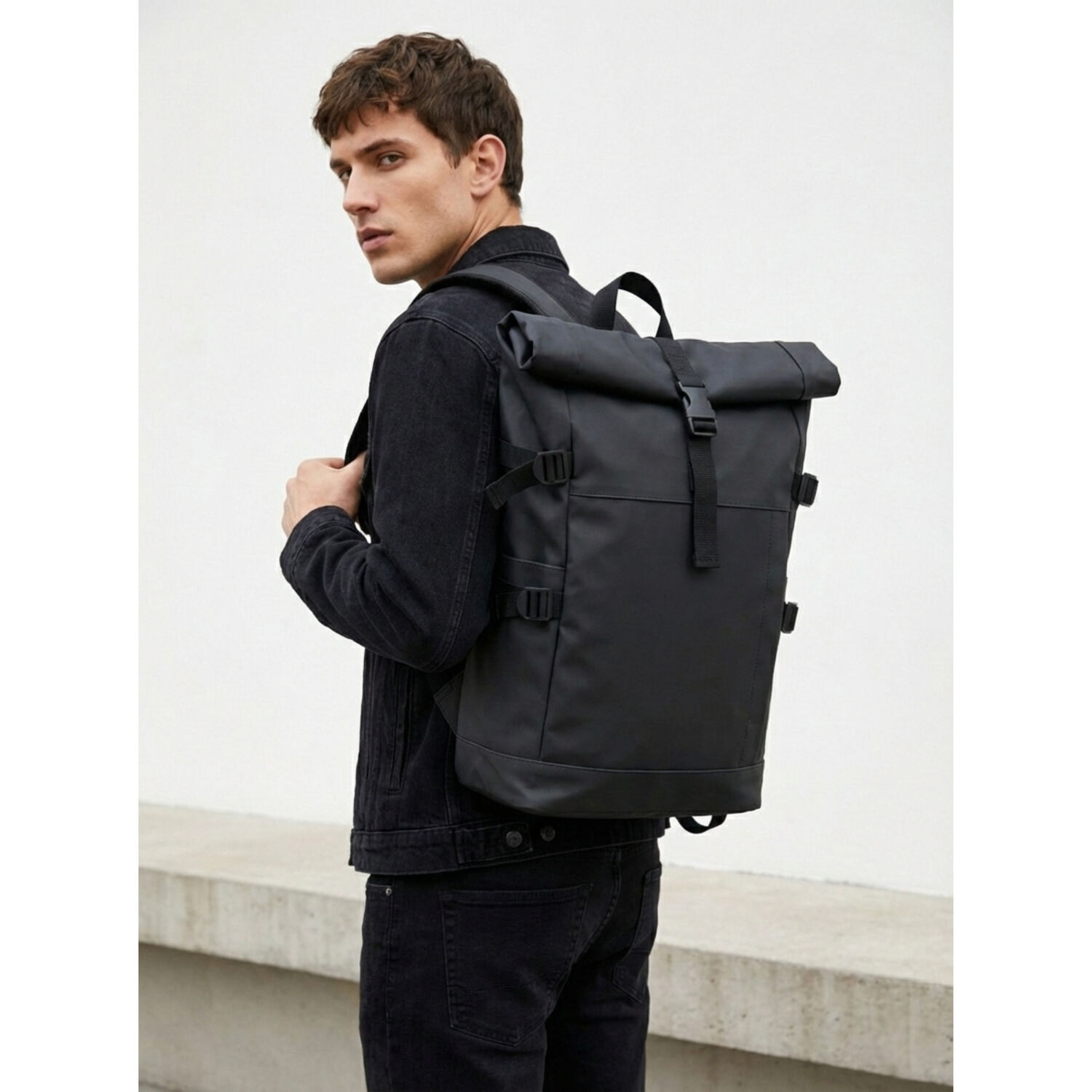 Mochila Urbana Roll Top Impermeable Porta Laptop Apolo image number 2.0