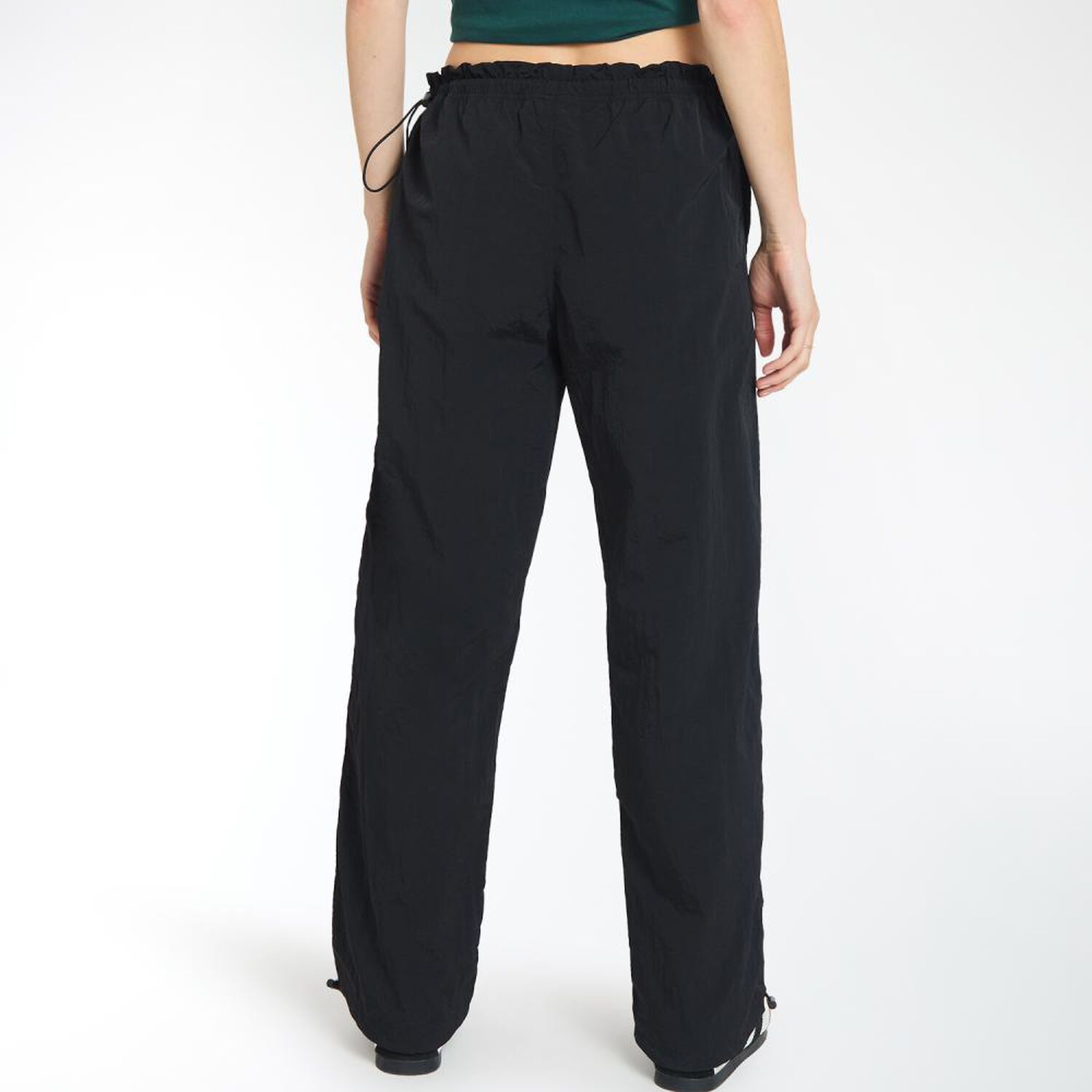 Pantal&oacute;n Parachute Y Basta Con Tirador Tiro Medio Regular Mujer Freedom image number 3.0