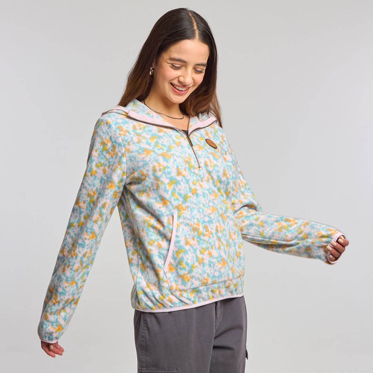 Poler&oacute;n Polar Full Print Cuello Alto Con Capucha Mujer Freedom image number 2.0