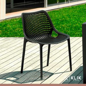 Mesa Restaurant 70x70 Tubo Metal Cubierta Mdf + 4 Sillas Air Berl&iacute;n - Negra