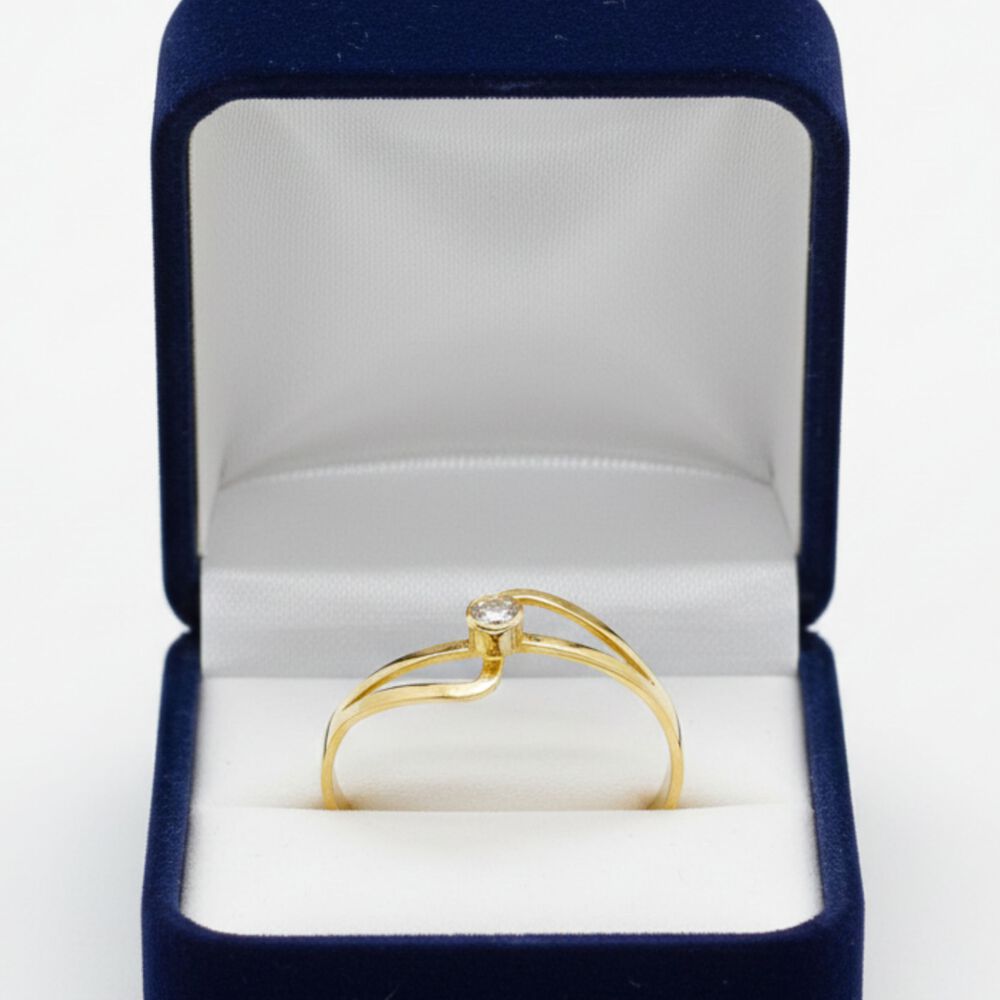 Anillo Solitario Olas Oro 18k Con Cristal Central Blanco 2mm image number 1.0