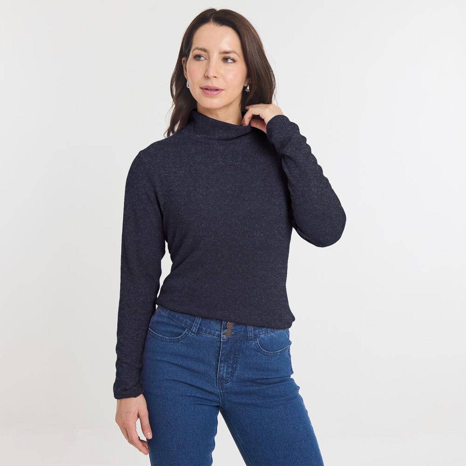 Sweater Regular Manga Larga Cuello Alto Beatle Mujer Geeps image number 0.0