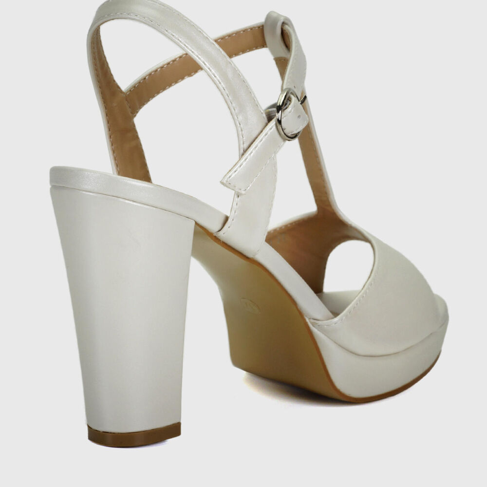 Sandalia Herodias Beige image number 3.0