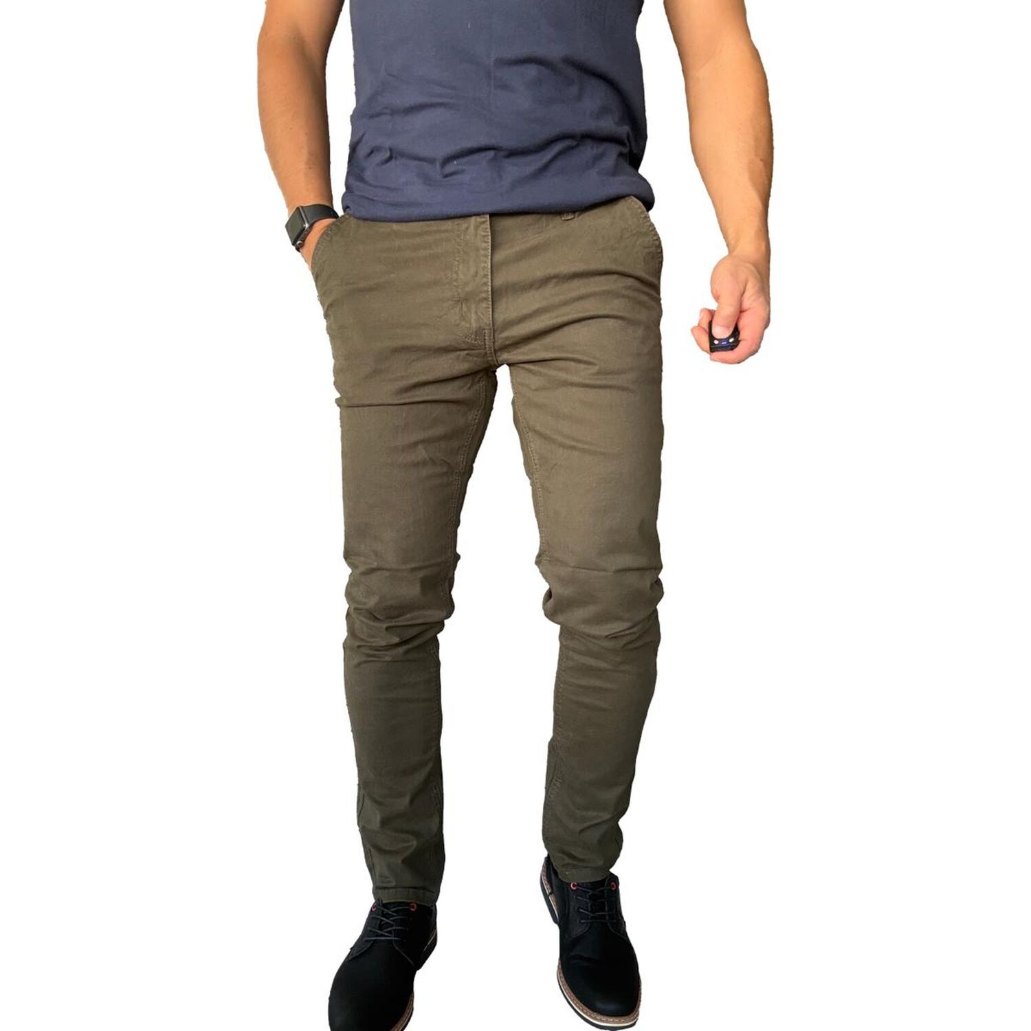 Pantal&oacute;n Elasticado Slim Fit Gabardina Hombre image number 0.0