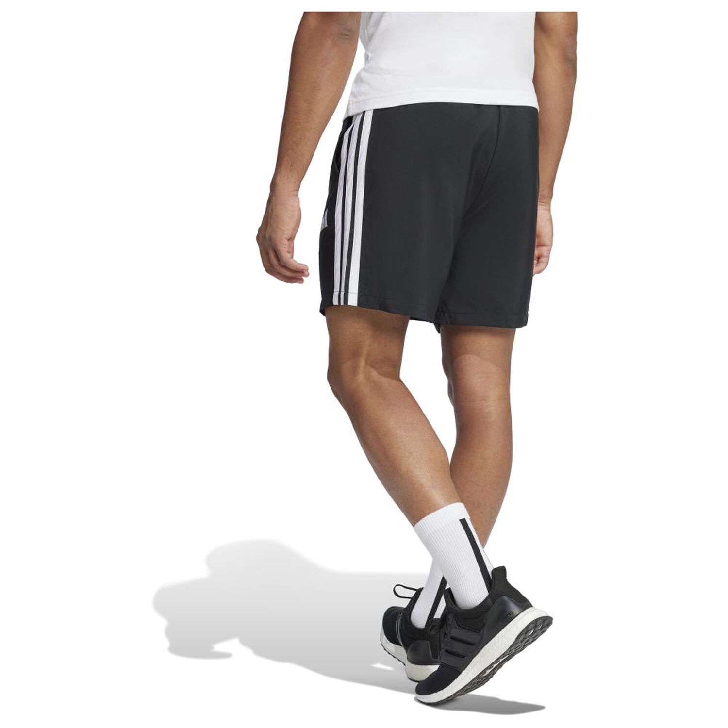 Pantal&oacute;n Corto Hombre Essential Adidas Chelsea 3 Bandas image number 3.0