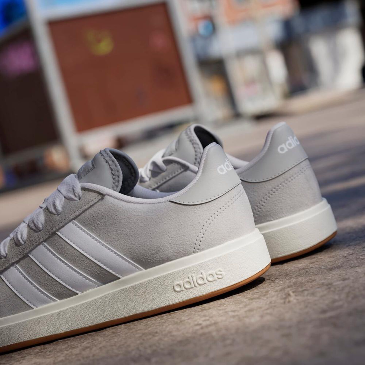 Zapatilla Urbana Adidas Grand Court Base 00s image number 2.0