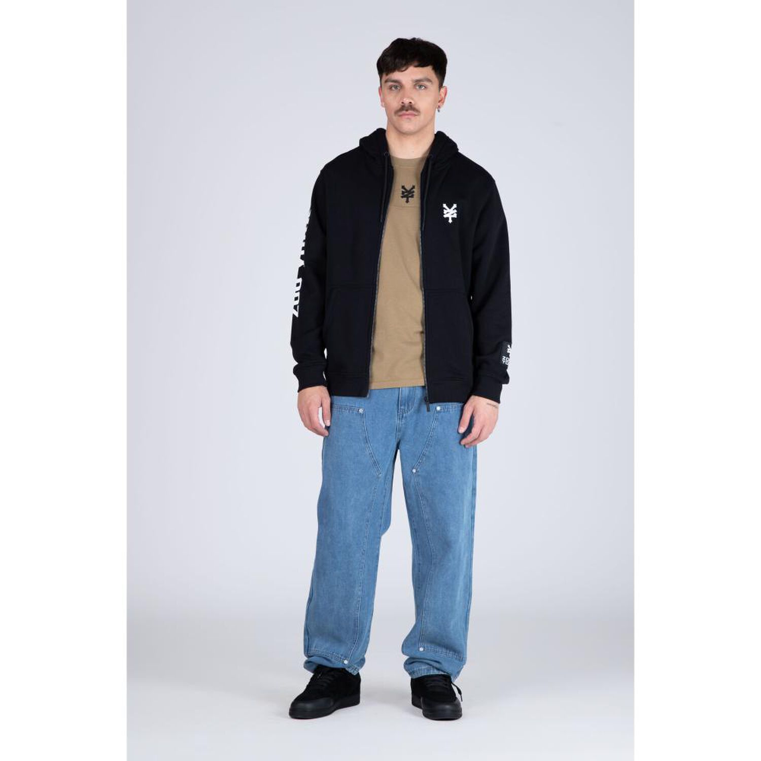Poleron Zip Never Too Basic Con Capcucha Hombre Zoo York image number 1.0