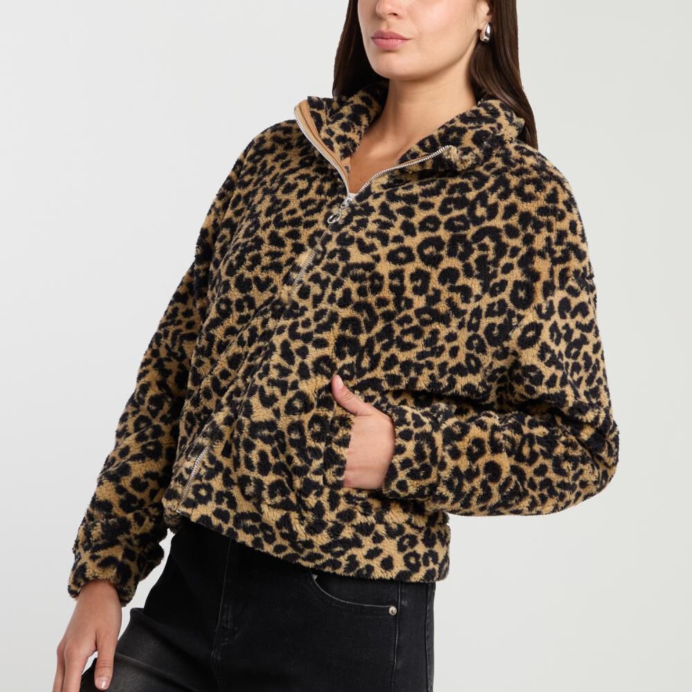 Polerón Chiporro Estampado Regular Cuello Alto Mujer Rolly Go image number 4.0