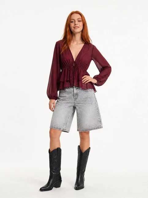 Blusa burdeo con short de mezclilla – Blusas para el verano en Hites