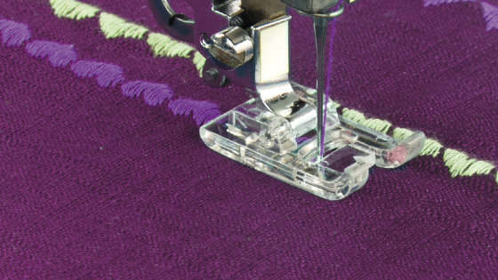 Máquina de Coser Necchi Computarizada NC204D