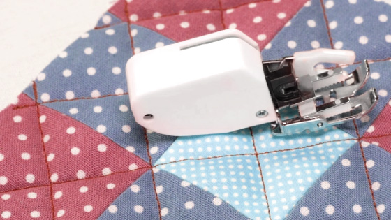 Máquina de Coser Necchi Computarizada NC204D